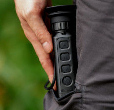 Θερμικό Μονοκυάλι Απεικόνισης FW-XF2 με απόσταση ανίχνευσης 1000m, διάρκεια μπαταρίας >5 ώρες και βαθμό προστασίας IP65